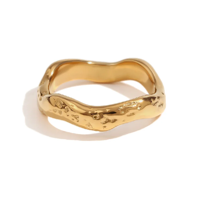 Beat Pattern Wave Plain Ring - Gold Size 6