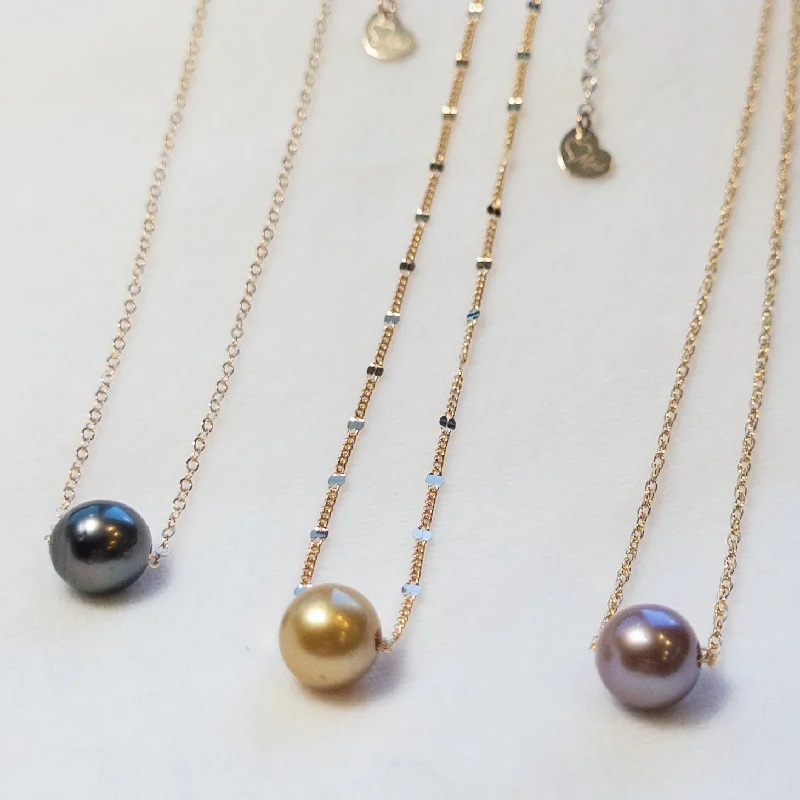 women’s antique necklaces-Pearl Float Necklace