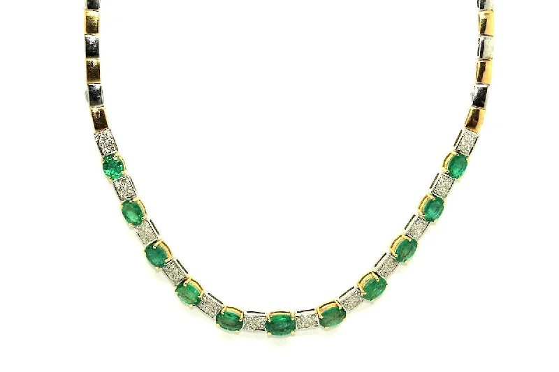 women’s sapphire necklaces-Emerald Diamond Necklace Ad No.0650