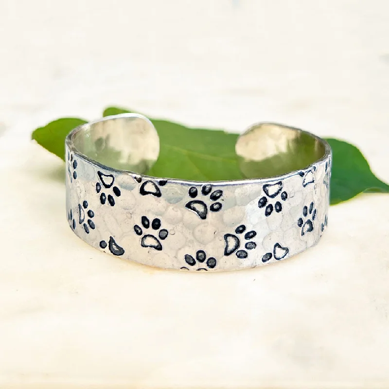 women’s custom bracelets-Love Your Pet Cuff, India