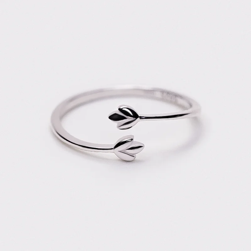 women’s crown rings-Silver Open Adjustable Leaf Ring